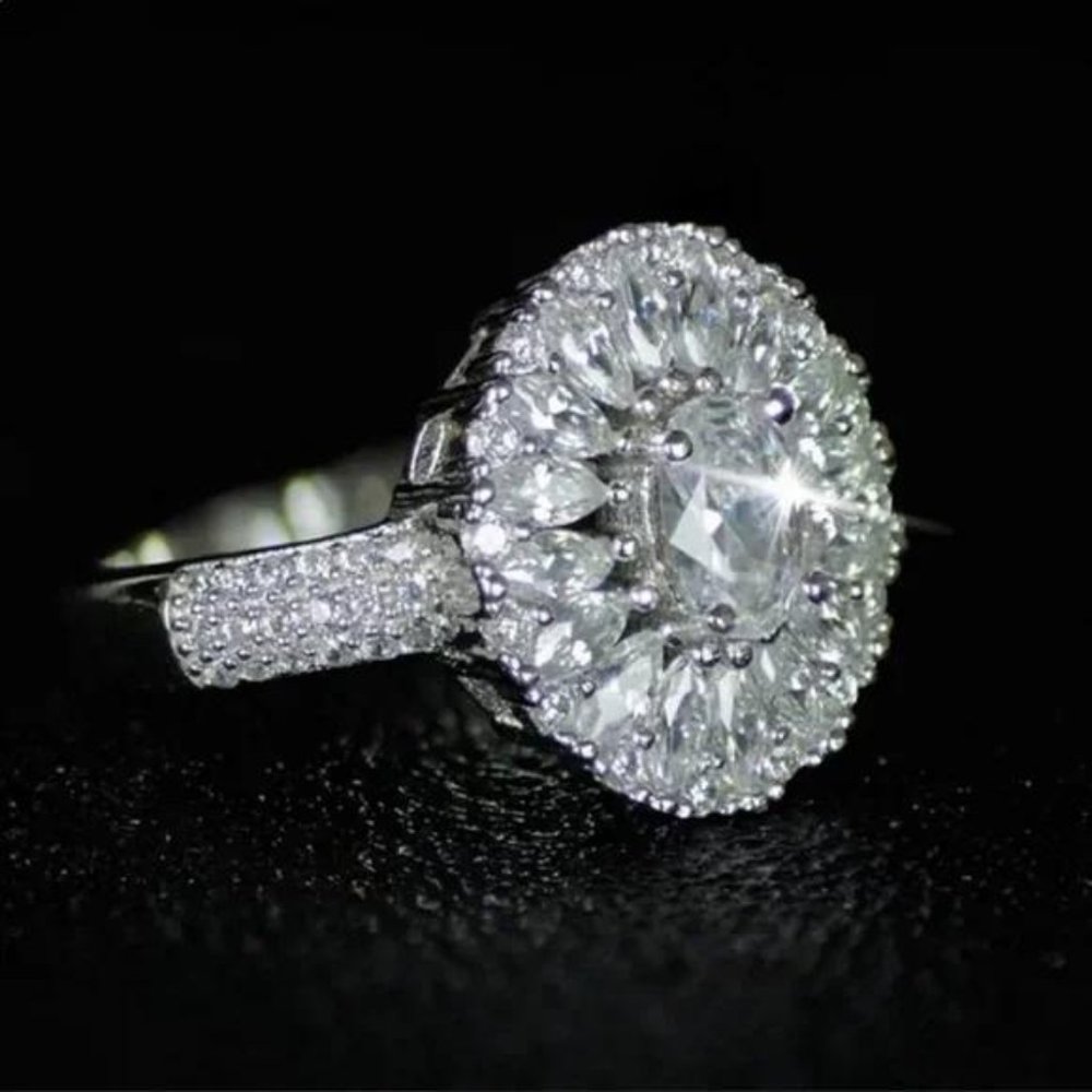 MARQUISE 925 STERLING SILVER OVAL DIAMOND RING, CUTE RING, SHINY RING. - Picture 2 of 3